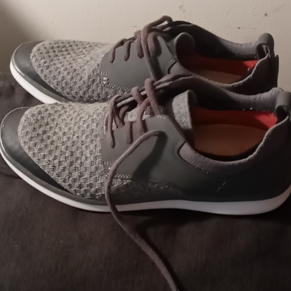 Shoe - Picture 2 of 3